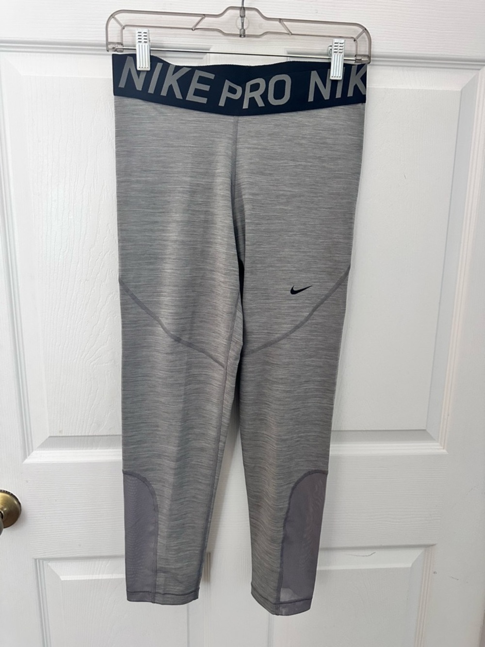 Nike Grey 'Nike Pro' Women's Performance Leggings capri